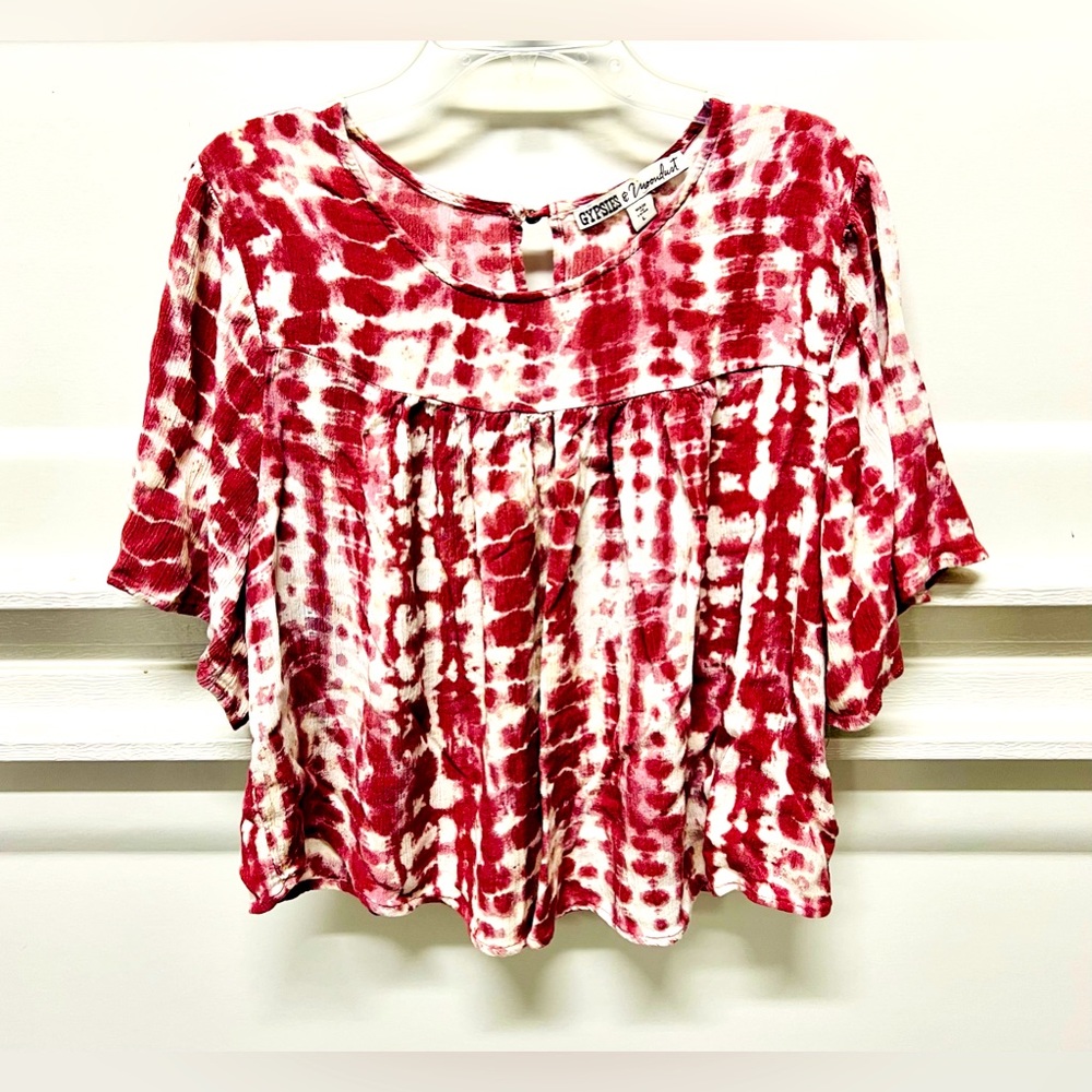 GYPSIES & MOONDUST Blouse for Womens. Size Large, Color White/Maroon.